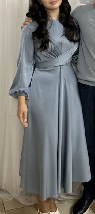 Продам красивое голубое вечернее платье