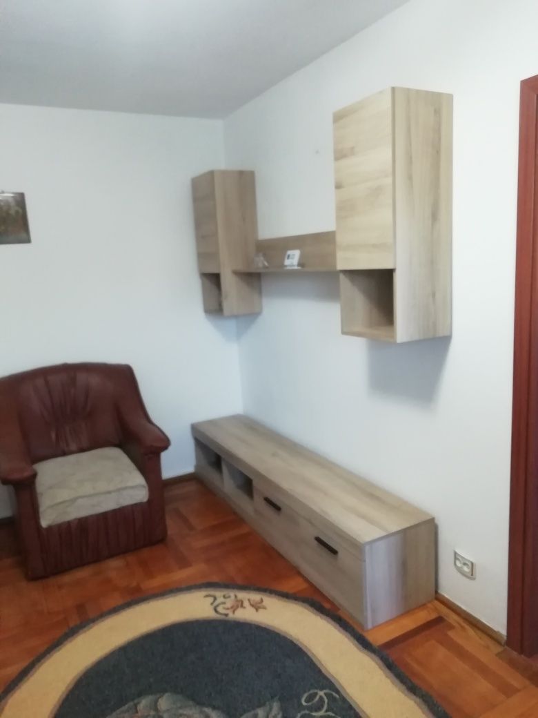 Apartament de închiriat