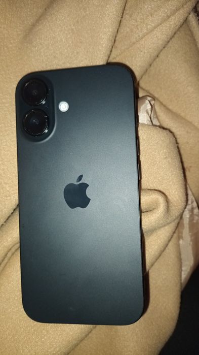 Ex iphone 16 vând doar cu bani trimiși pe curier