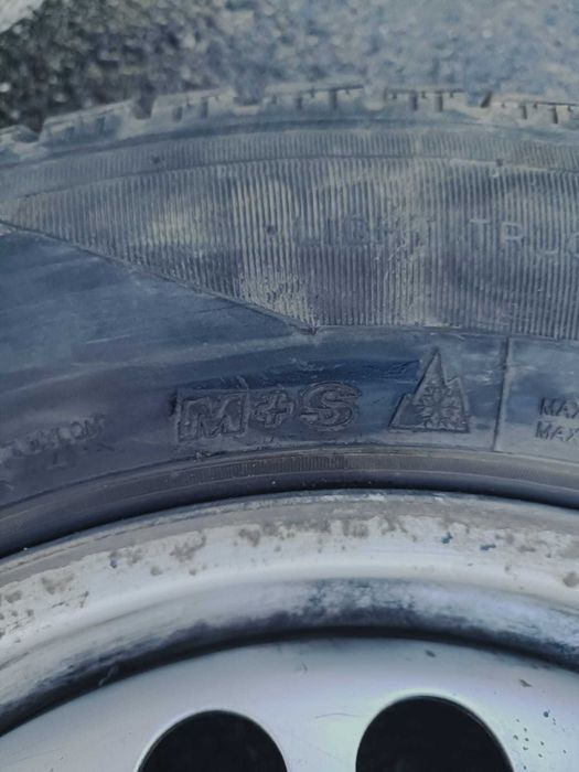 Vând jante vw T5 cu cauciucuri, janta se vinde si la bucata