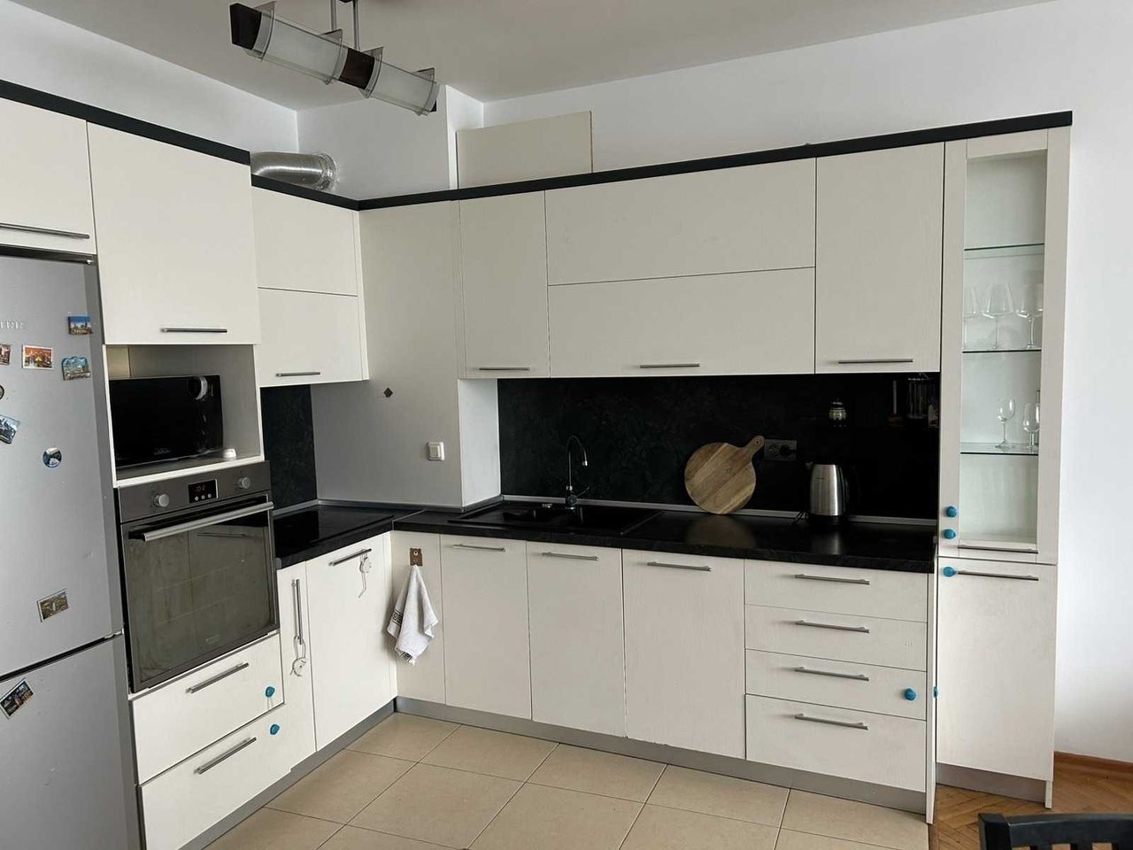 Дава се под наем Тристаен апартамент в София, Младост 1А - 98 кв.м за 1000 € - Снимка #16