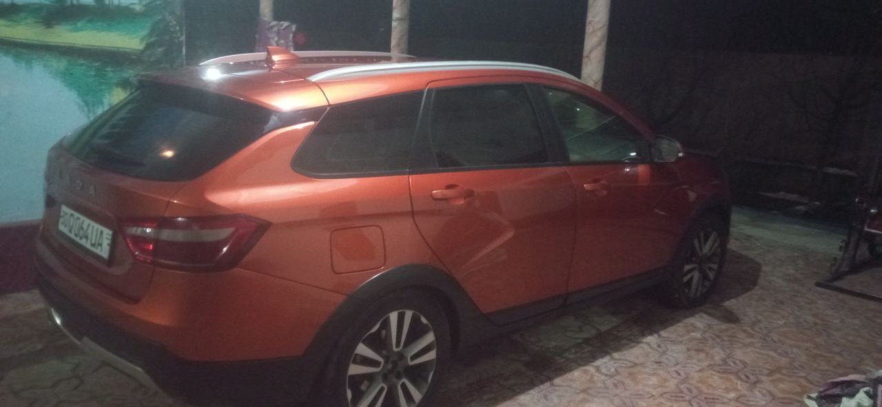 Lada vesta croos