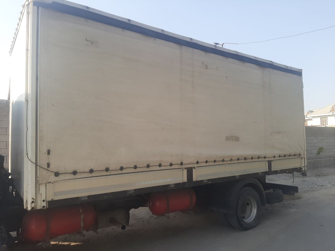 Kuzov (Isuzu) ..
