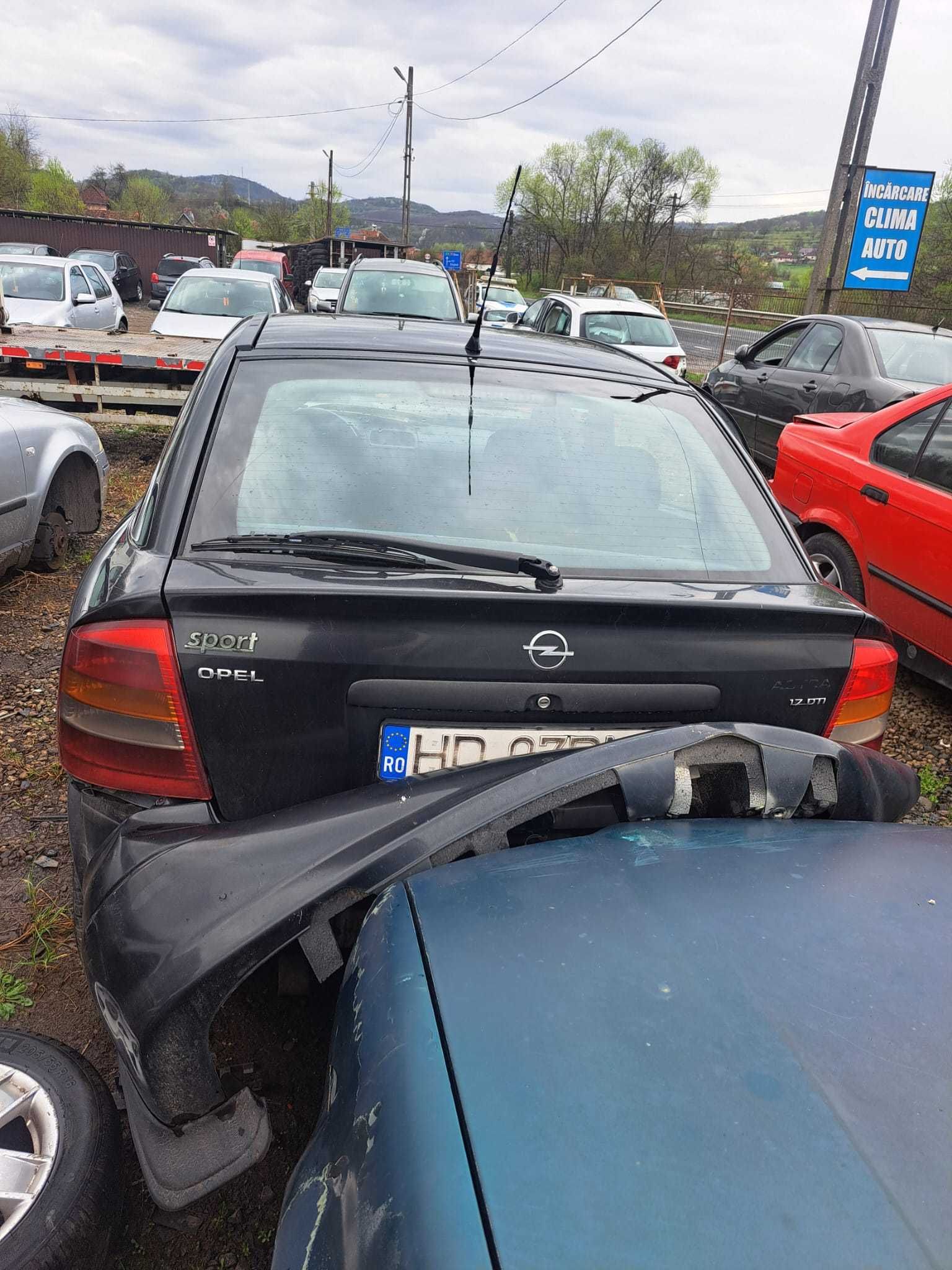 Dezmembrez Opel Astra G 1.7 DTI an fabricație 2003