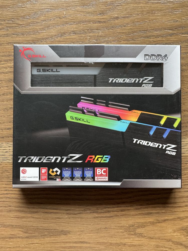 Рам памет DDR4 2x8GB G.Skill Trident Z RGB F4-3600C16D-16GTZR