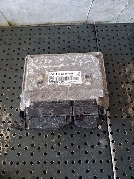 Ecu calculator motor 1.2 b skoda fabia 1 03e906023d 5wp4080204