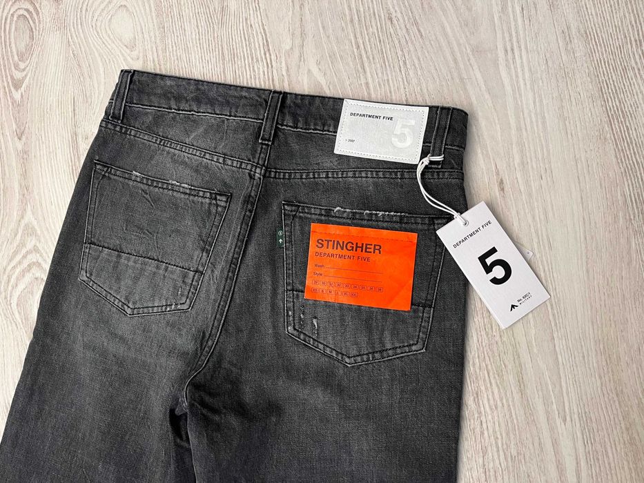 Departament blugi largi, oversize 31-32 sau S si M, retail 280 euro