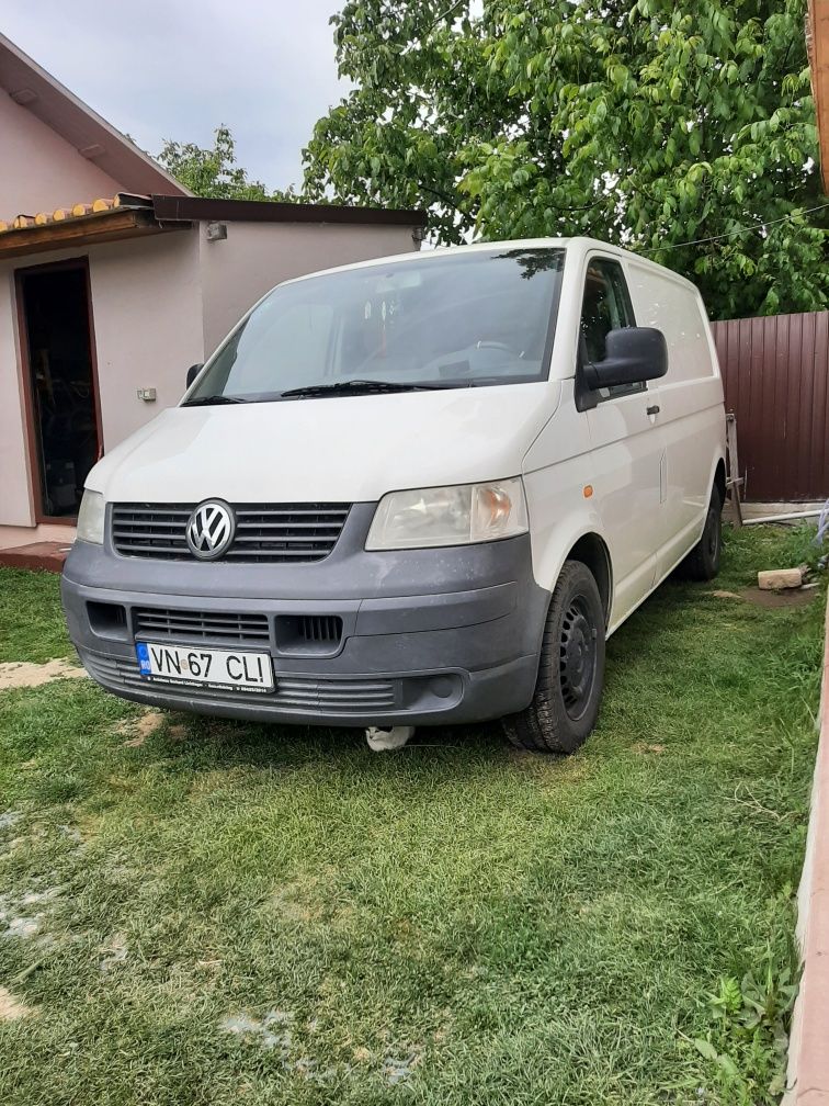 Vând Volkswagen Transporter