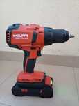 Vând acumulator,set burghie, cuie pistol hilti bx3,filetanta sbt 6-22