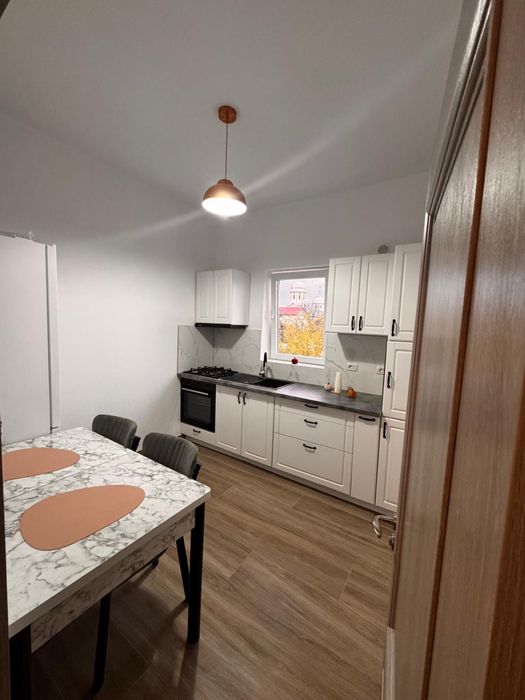 Inchiriez Apartamente