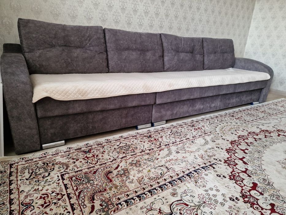 Диван 3,3 метра, в отличном состоянии, торг!