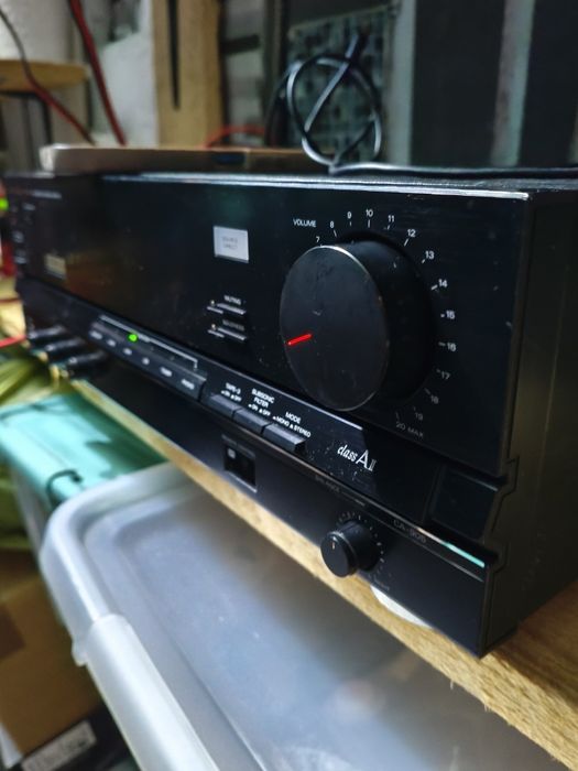 Vând amplificator Fisher 400W+2 boxe