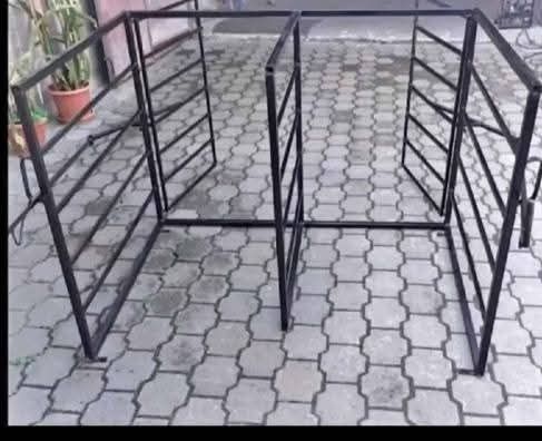 Boxe pentru muls oi 
Oferim calitate superioara,  cât și transport gra