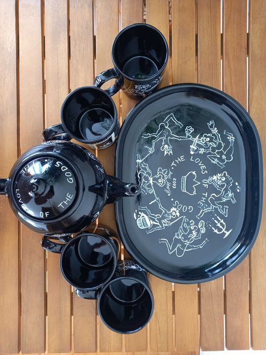 Авторски порцеланов сервиз за чай/кафе с митични еротични мотиви