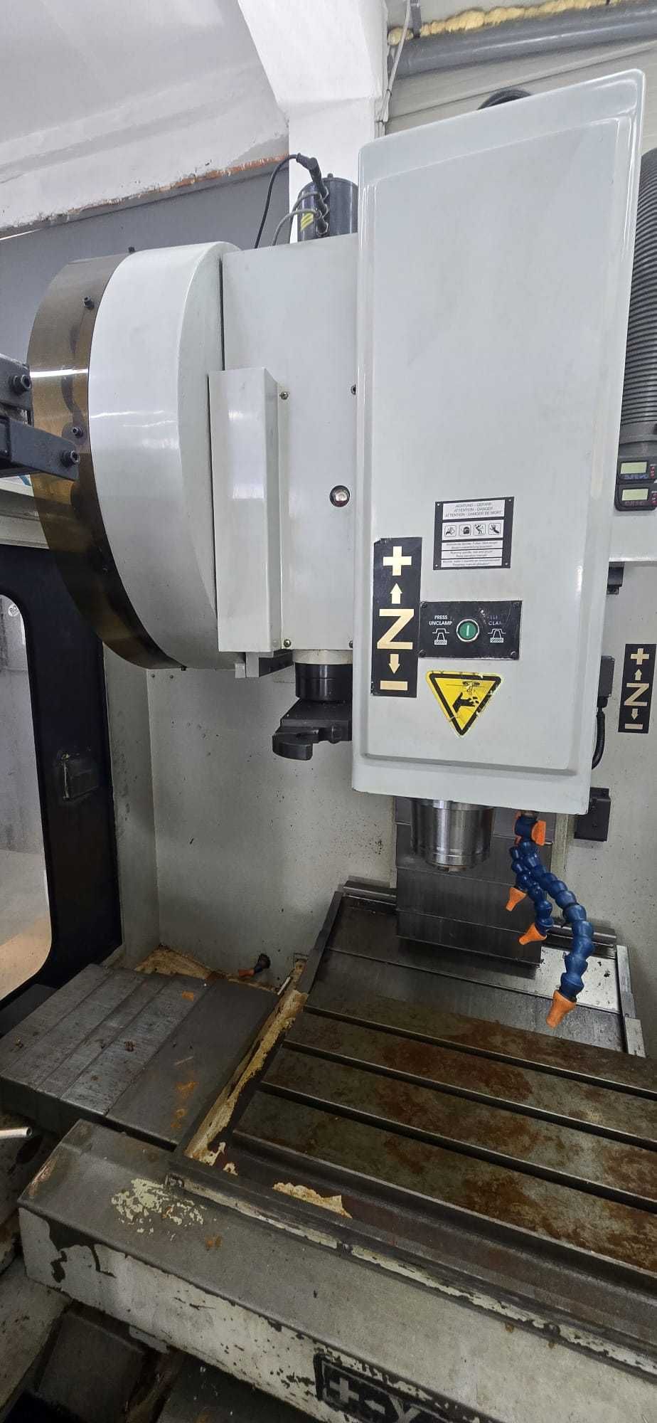 Masina de frezat CNC Spinner VC500