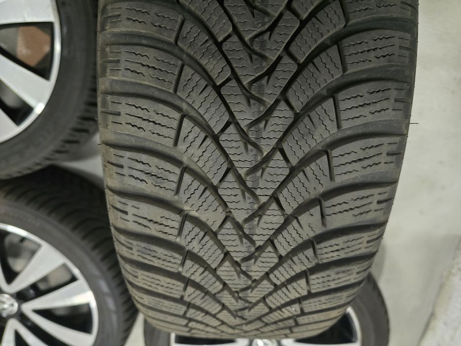 Vand roti/jante + anvelope iarna Falken Eurowinter HS01 225 45 R17