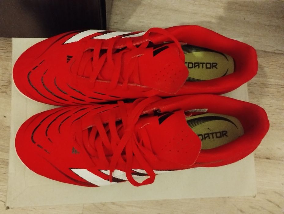 Adidași predător adidas