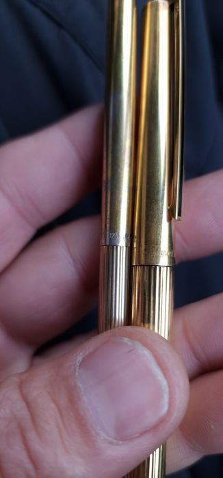 Сребърна химикалка Dupont .