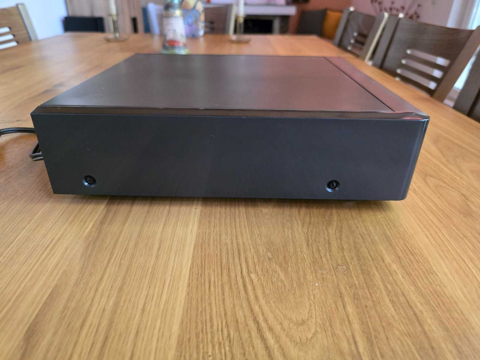 Продавам компакт диск плеър Sony - S1