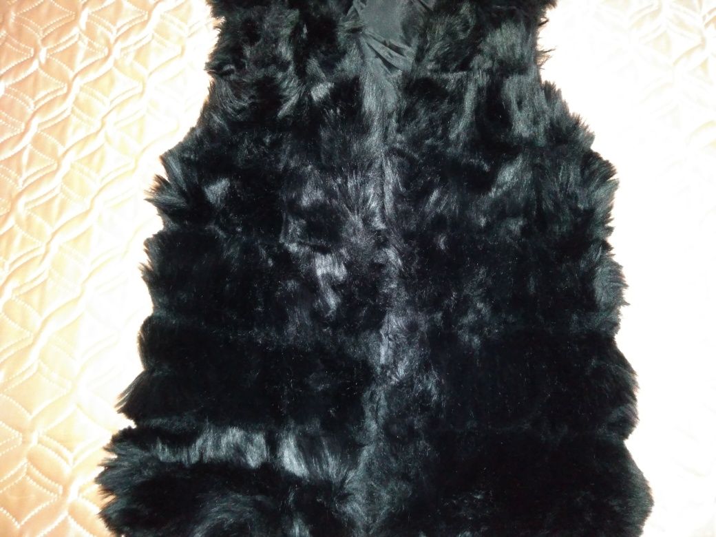 Черен елек с косъм - С размер