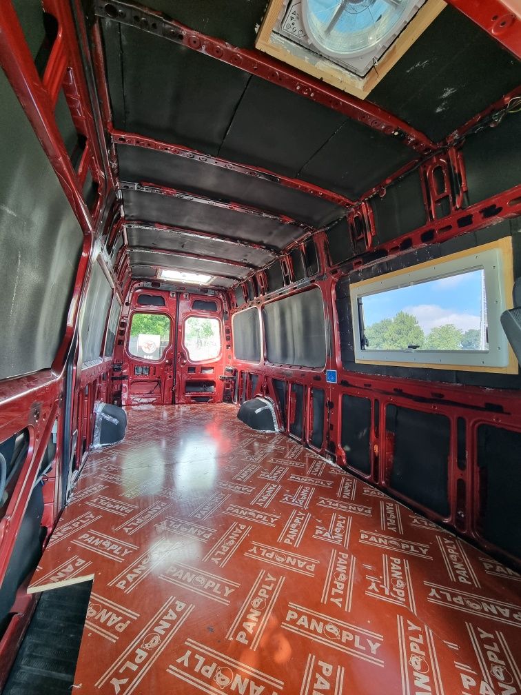 Кемпер бус VW Crafter
