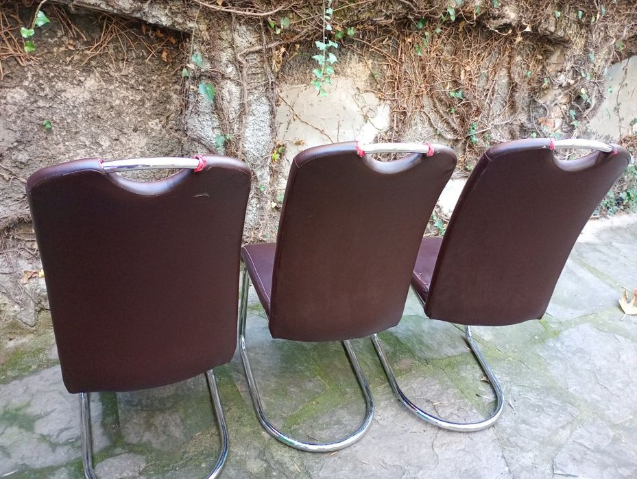 Три броя тръбни стола