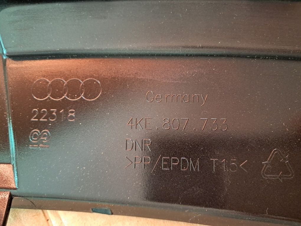Лайсна броня Audi E-Tron предна