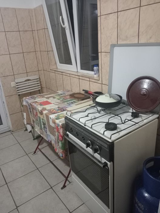 Închiriez garsonieră in Pitești ,zona Prundu ,un băiat .