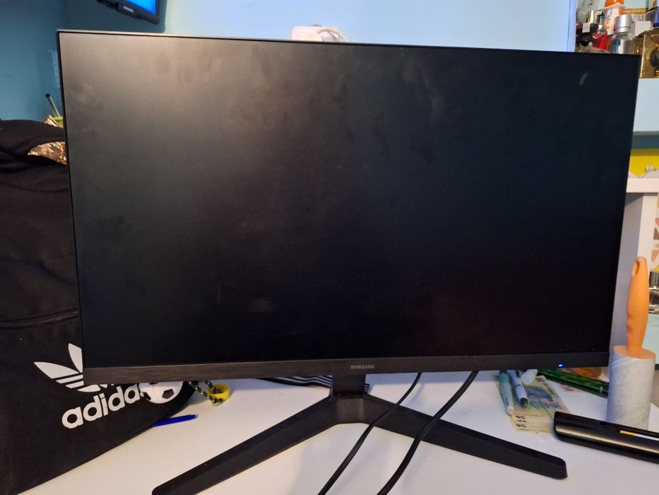 Monitor Samsung foarte bun, nefolosit