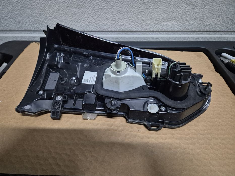 Stop/Triplă Dreapta Haion Toyota Rav 4 5. 2019-2021. Volan stanga.