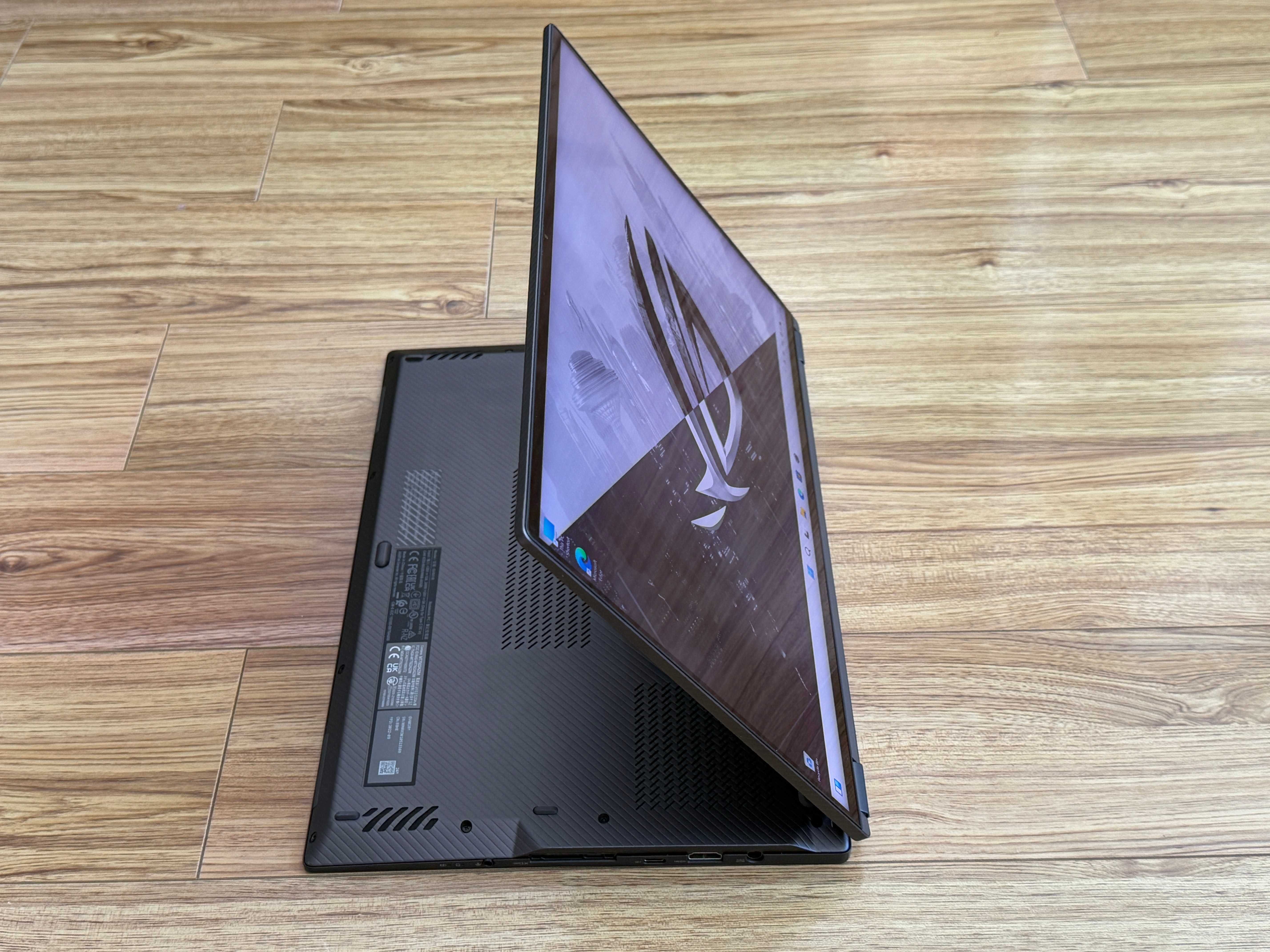 ROG Flow X16 2in1`Ryzen 6800H/32GB DDR5/1TB NVMe/RTX 3060/165Hz WQXGA