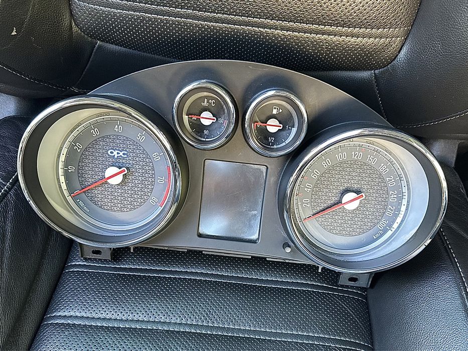 Табло Opel Insignia 2.8t OPC