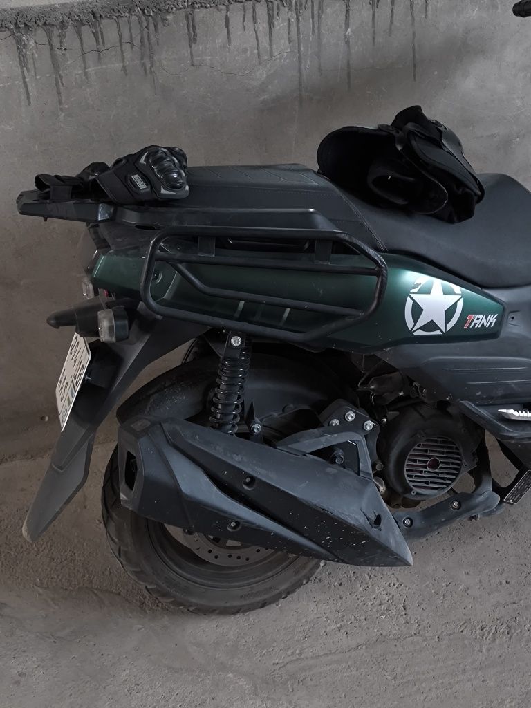 Скутер Skuter Tank GST