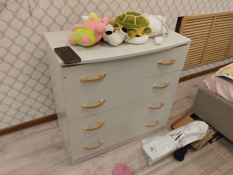 Комод продам,тумба