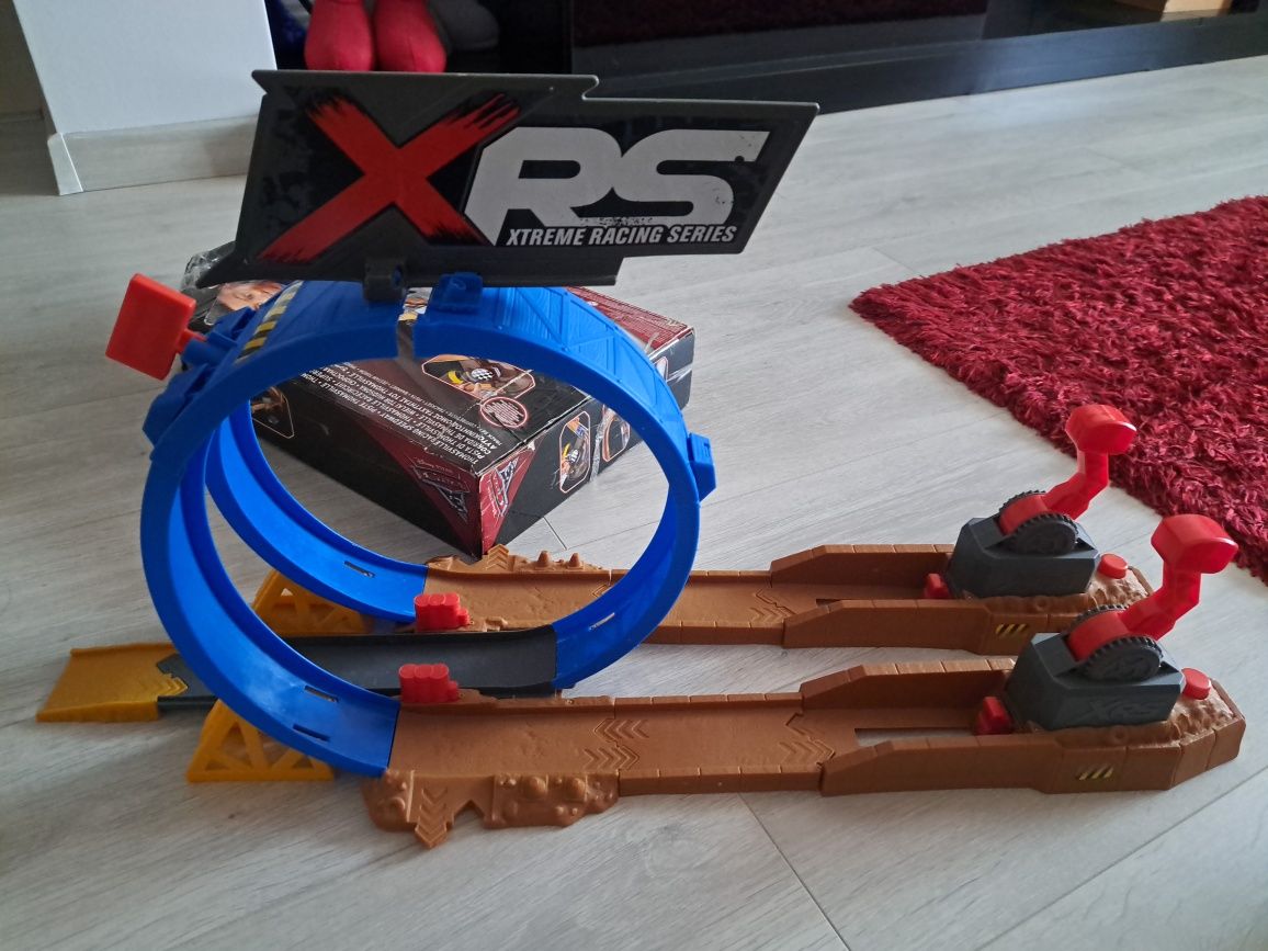 Pista cars 3,XRS cursa cu noroi