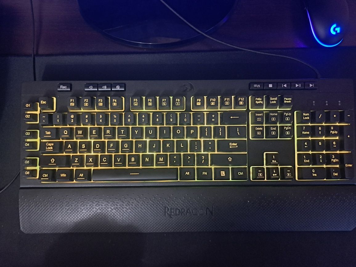Геймърска клавиатура Redragon K512 RGB