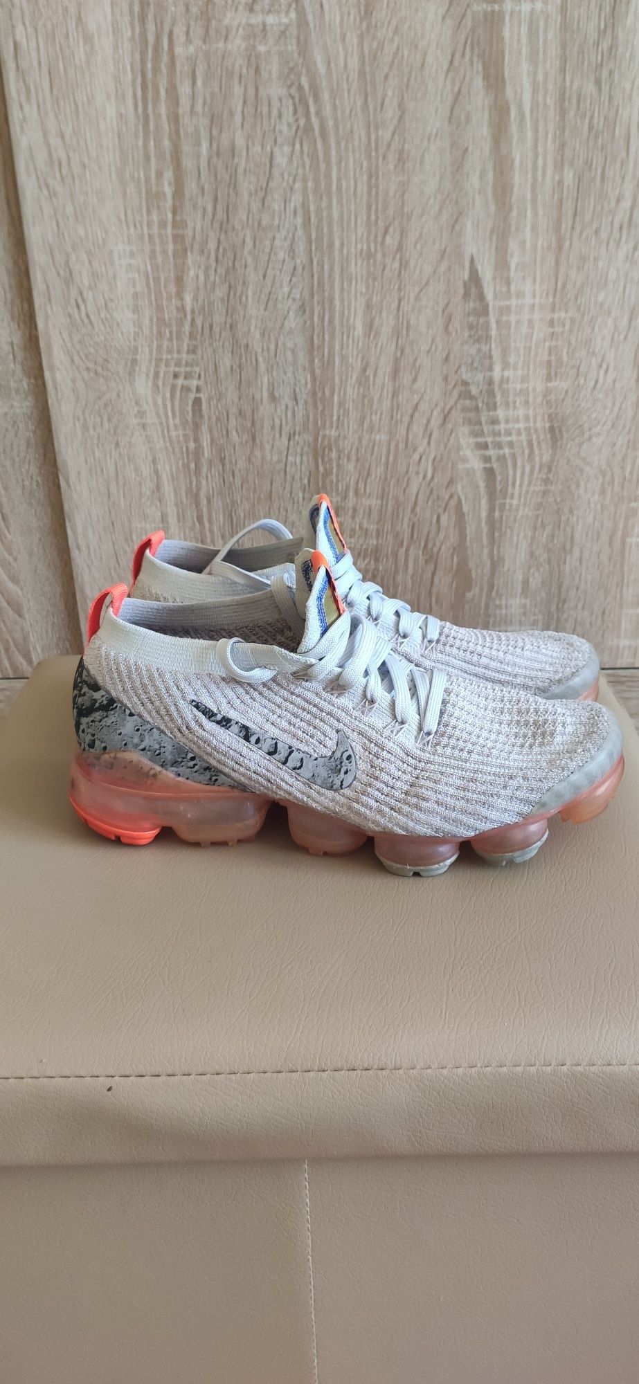 Nike Air VAPORMAX FLYKNIT 3

Номер 40