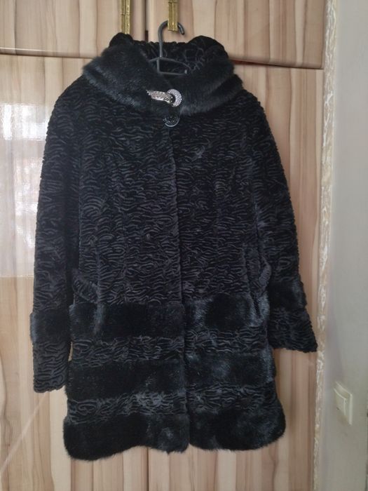 Шуба из искусственного меха