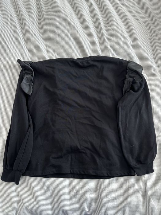 Bluza neagra LCWaikiki cu volanaşe pentru fete 12-13 ani