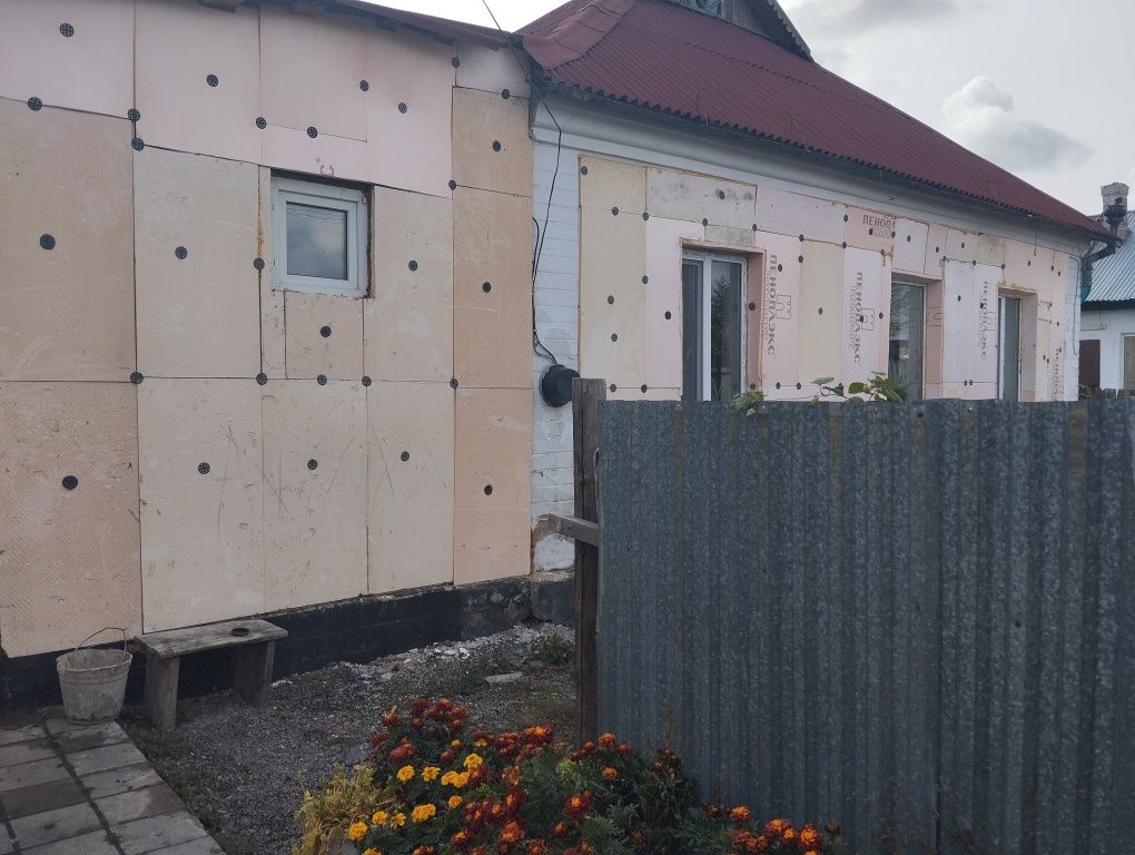 Продаётся дом на ЖБИ срочно