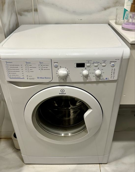 Пералня Indesit - като нова