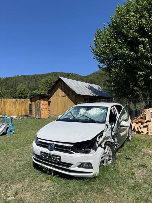 Volkswagen Polo 1.0 tsi 95 cp 130.000 km - Avariat