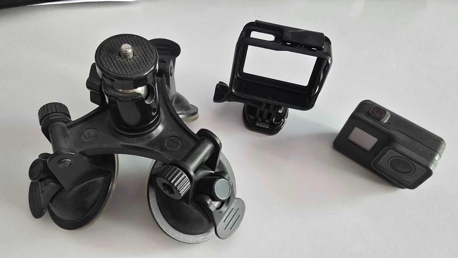 Екшън камера GoPro Hero 5 Black + 2 аксесоара