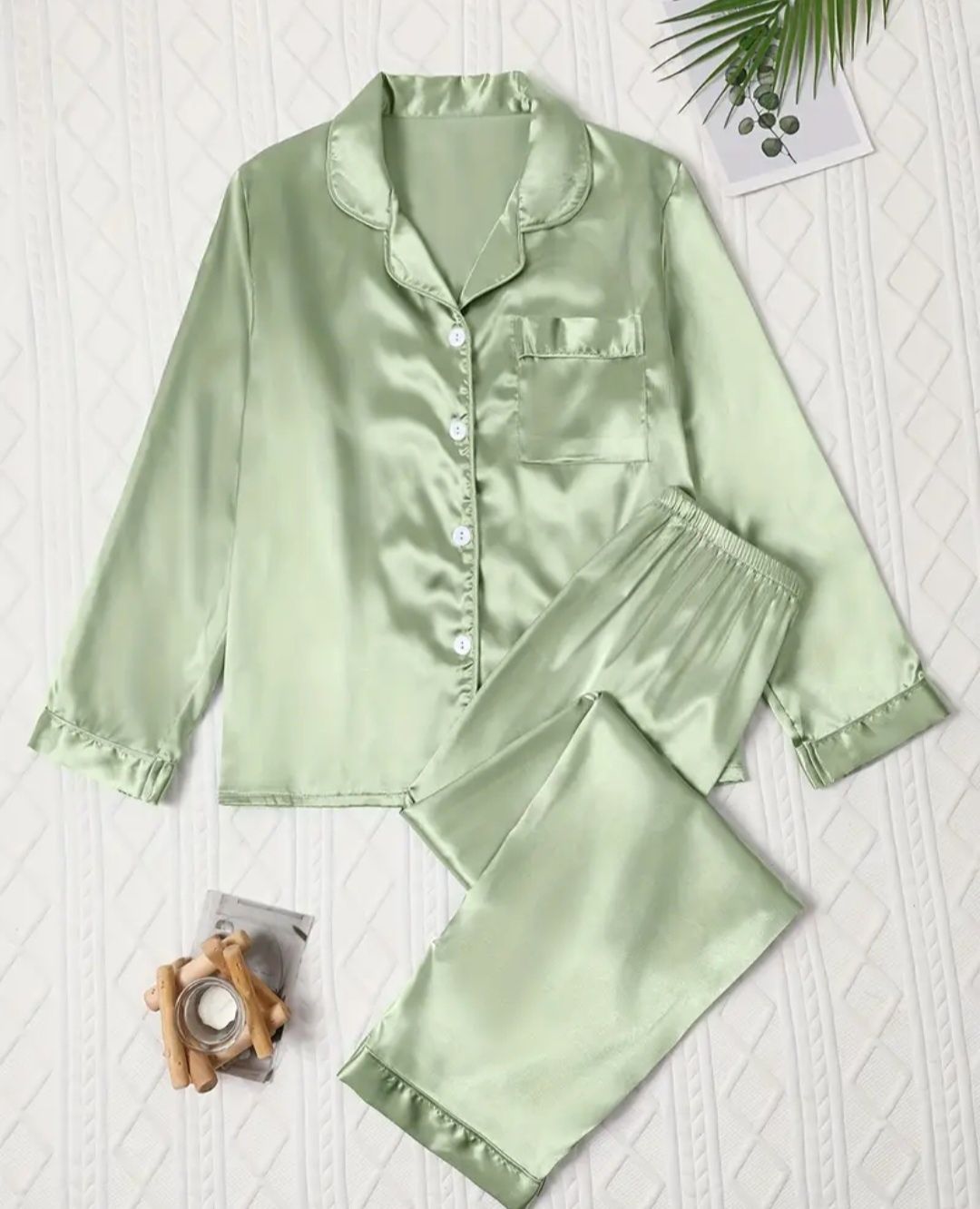 Pijama satin culoarea mint