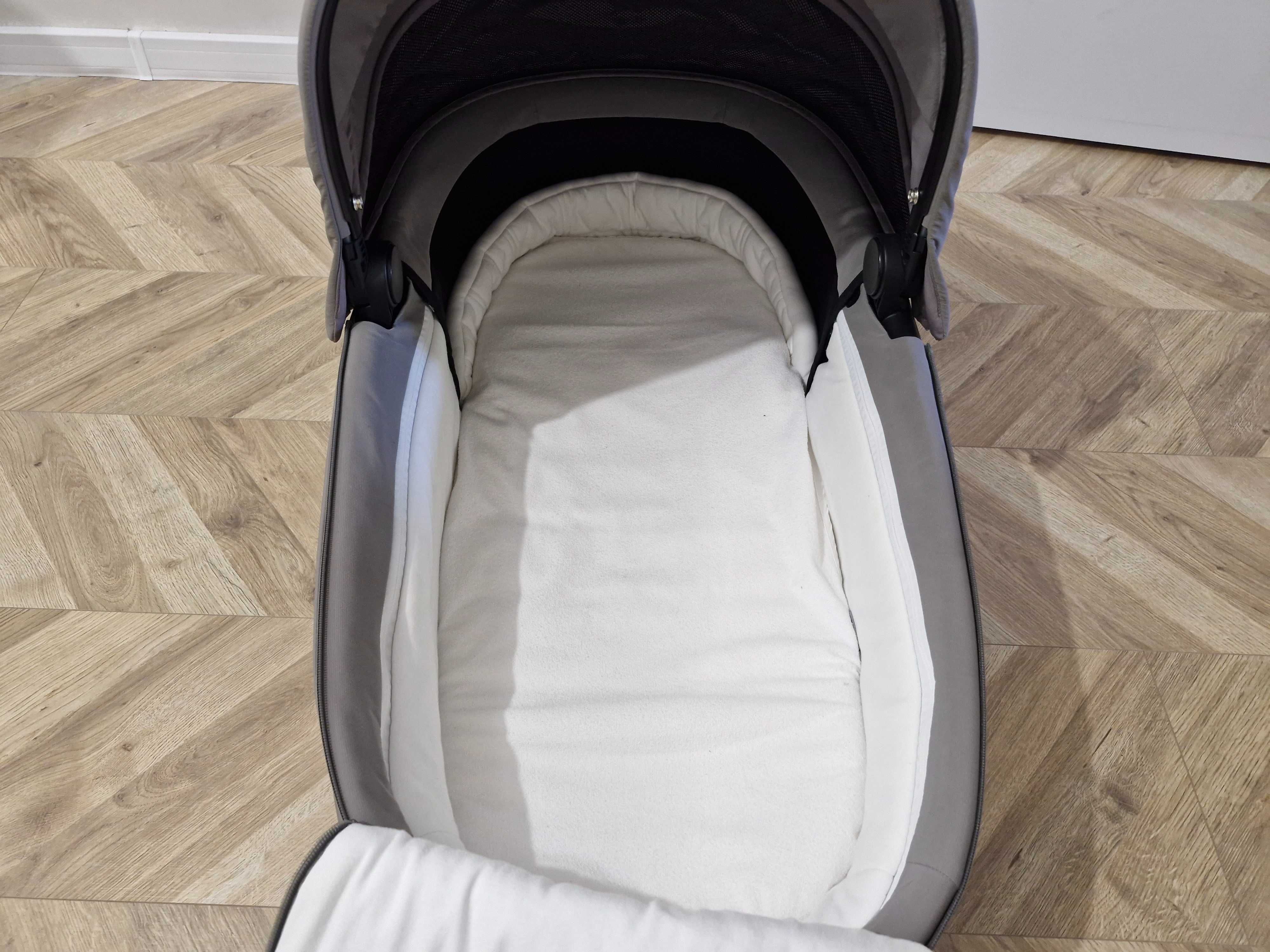 Кош за новородено Cybex Platinum  Priam 4 и e-Priam 4 Mirage Grey