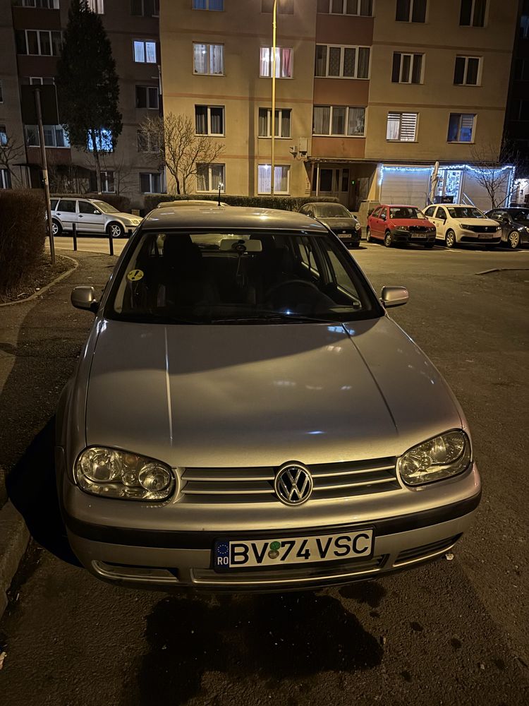 Vând Golf 4 1.4 16V !MOTOR DEFECT!