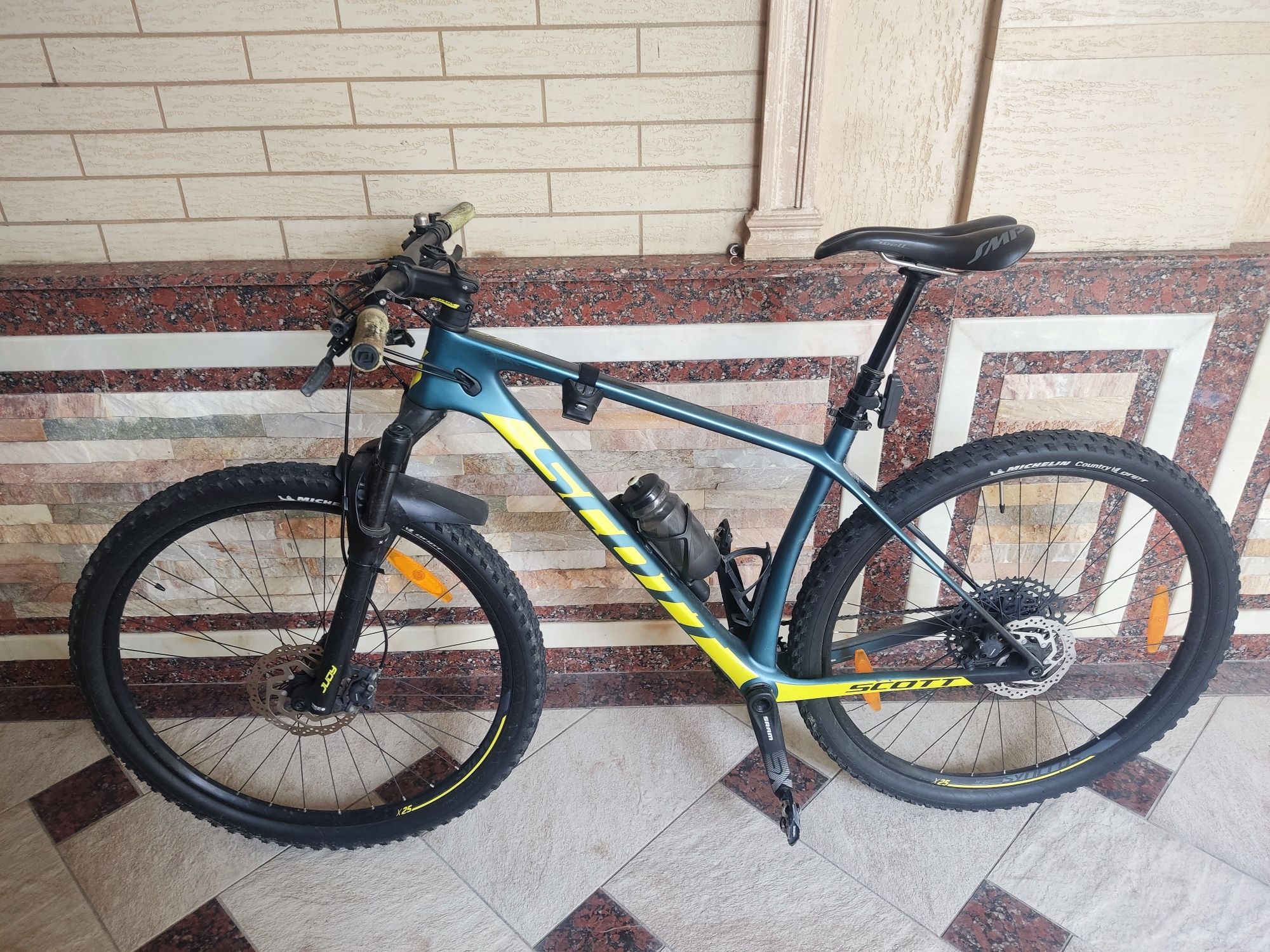 Scott Scale 940 L size (carbon frame) 2020