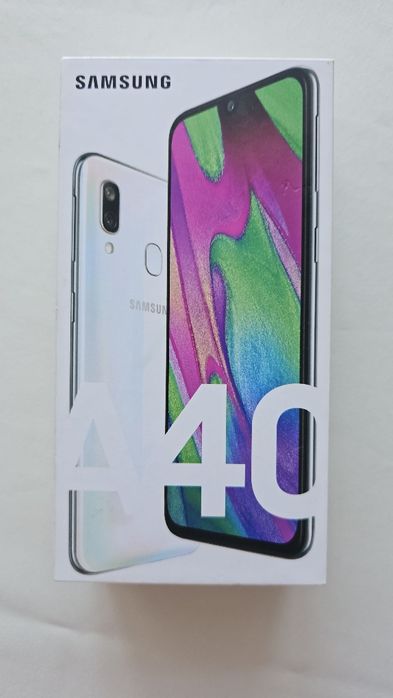Galaxy A40 смартфон