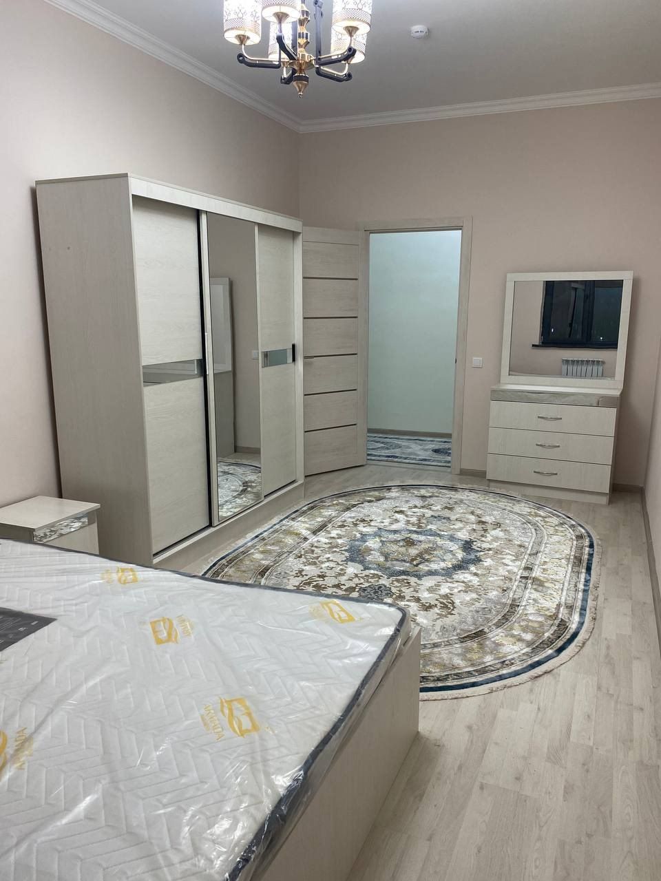 Янги Дархонда 2 хонали квартира меб.техниаси билан арендага берилади