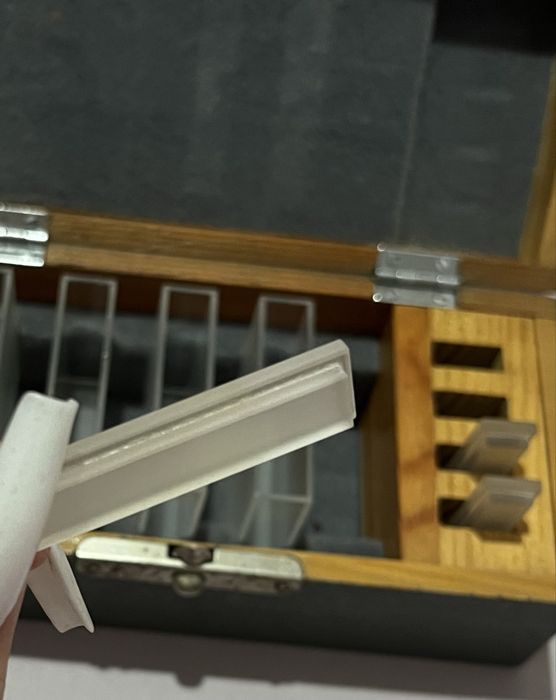 Set 7 cuvete din cuarț pentru laborator si cutia lor de depozitare